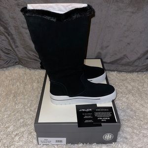 BRAND NEW J/SLIDES Women’s boots